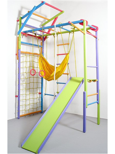 Домашній спорткомплекс з рукоходом і сіткою